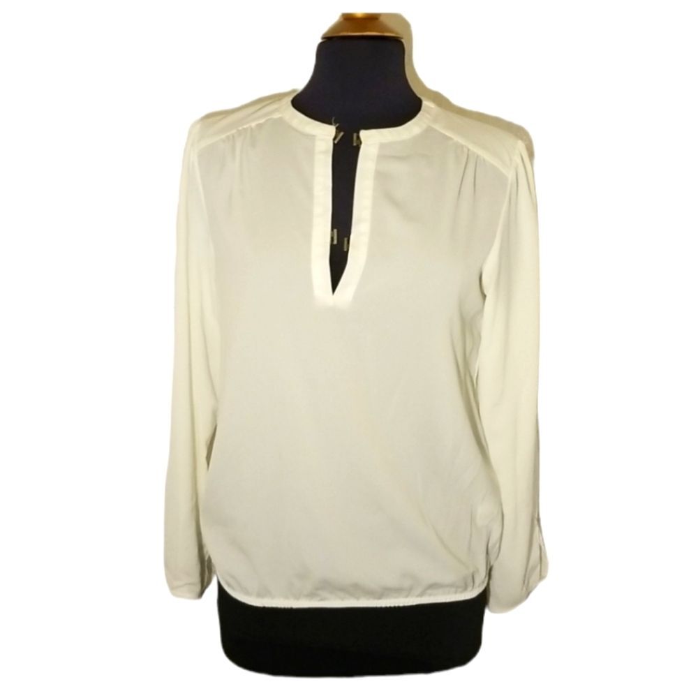 Zara Top Shirt Womens Size Medium Ivory White Minimalist Preppy Basic